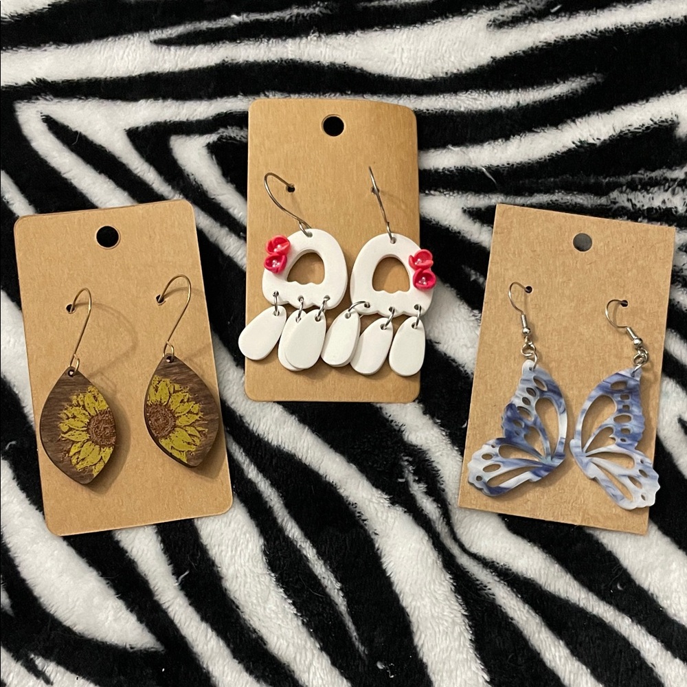 NWOT earring bundle